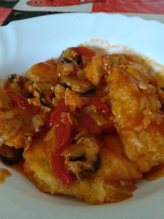Una foto de Tintorera en salsa de mejillones