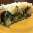 Pastel de papas, espinaca y panceta ahumada