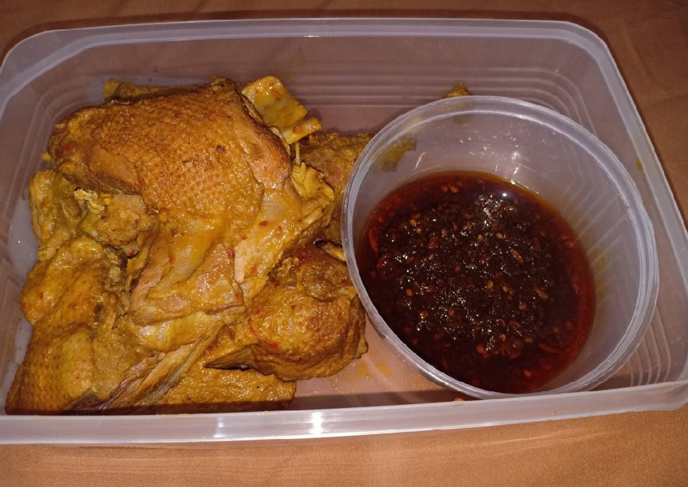 Bebek goreng bumbu hitam khas madura