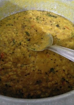 A picture of Dal fry without cooker.