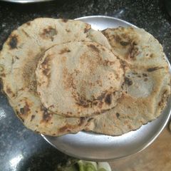 A picture of Bajra roti.