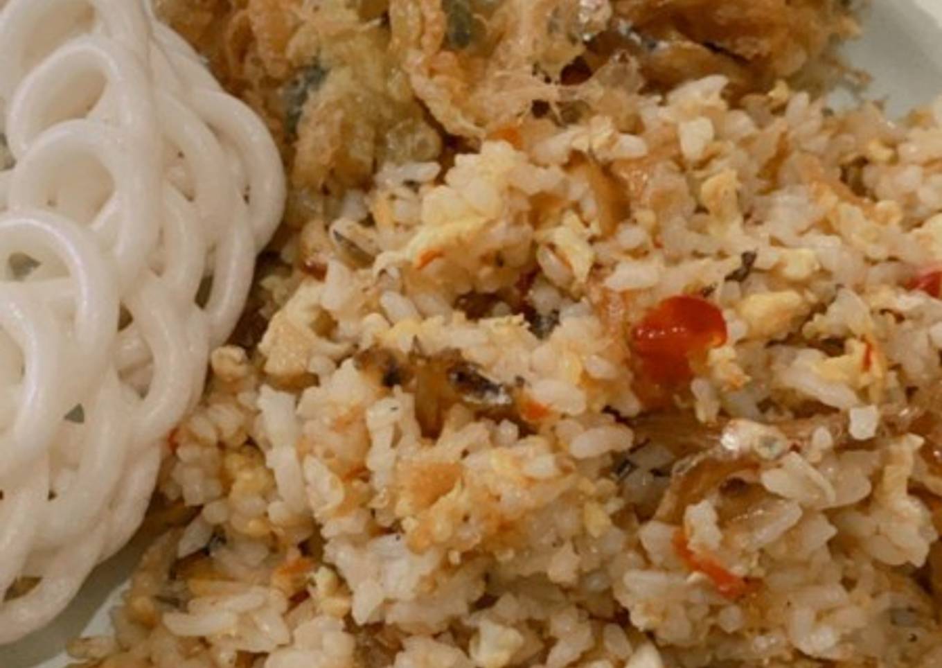 Cara Gampang Menyiapkan Nasgor ikan teri sambal yang Menggugah Selera