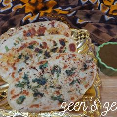 A picture of Aloo Kulcha.