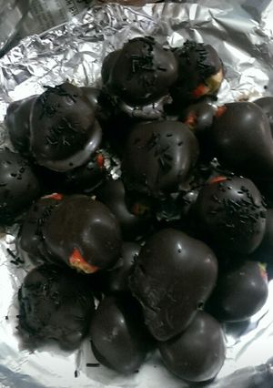 A picture of Chocolate coated Strawberry.