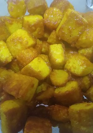 A picture of Crispy tofu and baby corn.