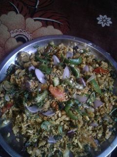 अंडा भुर्जी/ एग्ग भुर्जी (Anda bhurji / egg bhurji recipe in hindi) रेसिपी मुख्य फोटो