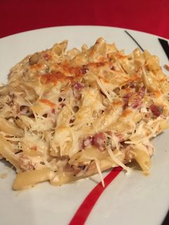 Una foto de Macarrones a la carbonara