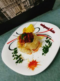 عکسی از دستور پاستا آشیانه ای با سس گوشت و قارچ