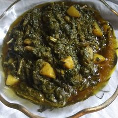 A picture of Palak aloo ki sabji.