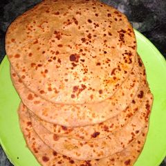 A picture of Stuffed moong dal and chana dal paratha.