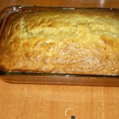 A simple banana carrot cake A picture of A simple banana carrot cake.