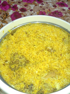 A picture of Chicken pulao.
