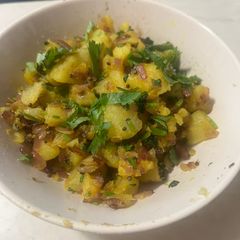 A picture of Batatyachi (potato)bhaji.
