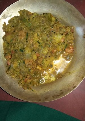 A picture of Cingri thor ghonto (banana stem prawn curry).