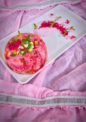 બીટ પુલાવ (Beetroot Pulao Recipe In Gujarati) રેસીપી મુખ્ય ફોટો