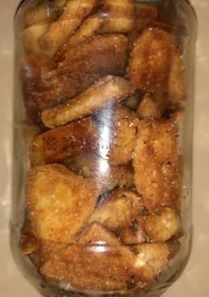 A picture of Garlic chips.
