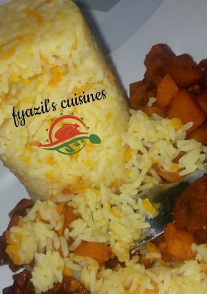 A picture of Carrot rice and potato soup.