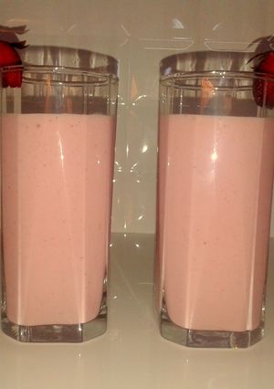 A picture of Strawberry MilkShake.