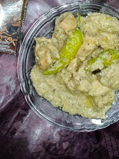 A picture of Chicken White Karahi.