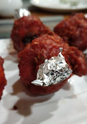 A picture of Chicken lollipop.