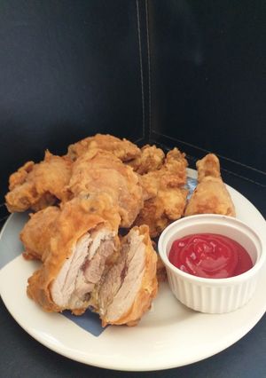 Una foto de Pollo imitación KFC