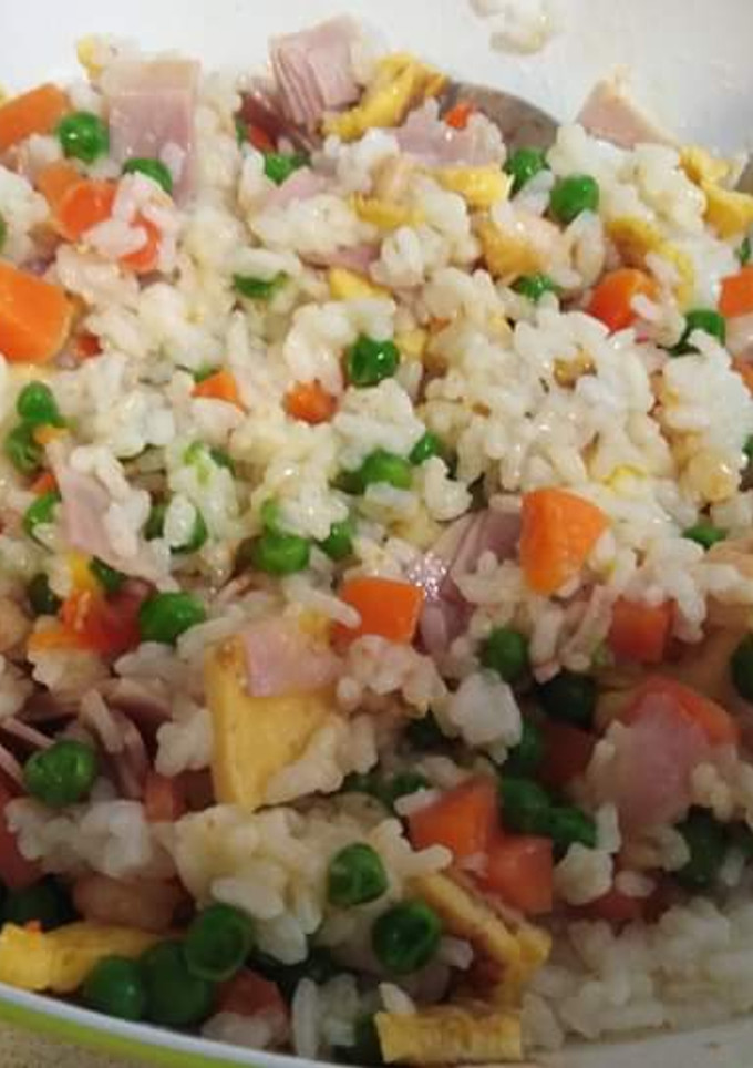 Una foto de Arroz tres delicias
