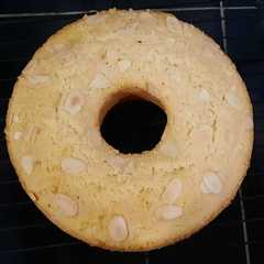 รูปของ Bolu Kelapa