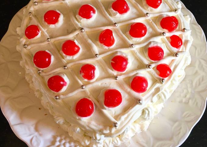 Vintage Heart Cake Next-day Delivery in Los Angeles & Nearby