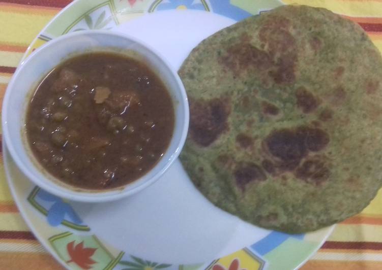 Methi ke parathe with aloo matar gravy