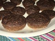 Una foto de muffin de avena y calabaza