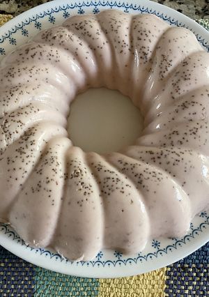 Una foto de Postre de fresas y leche condensada