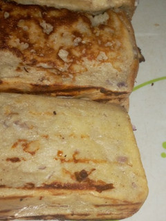 A picture of Bread toast.