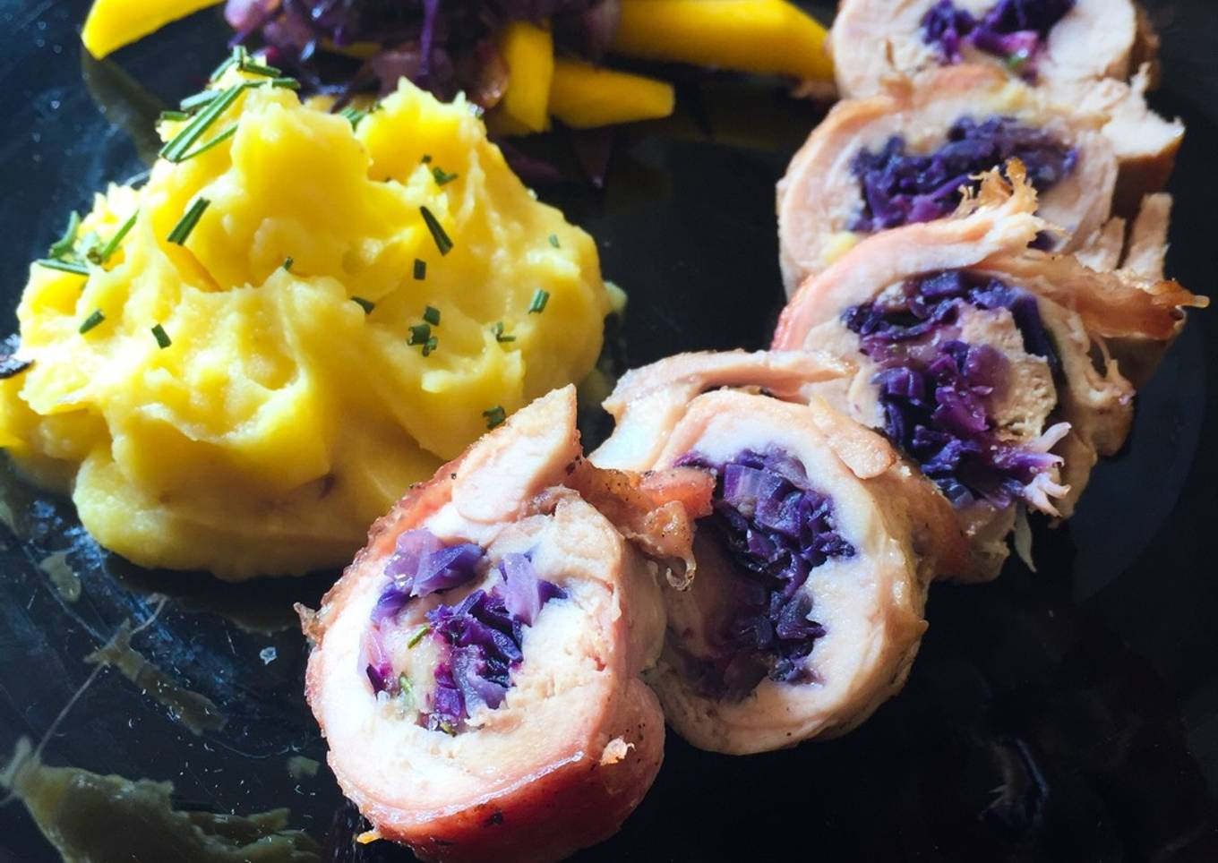 Stuffed Chicken thighs-with red cabbage