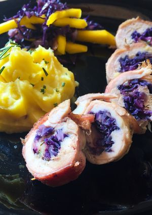 A picture of Stuffed Chicken thighs-with red cabbage.