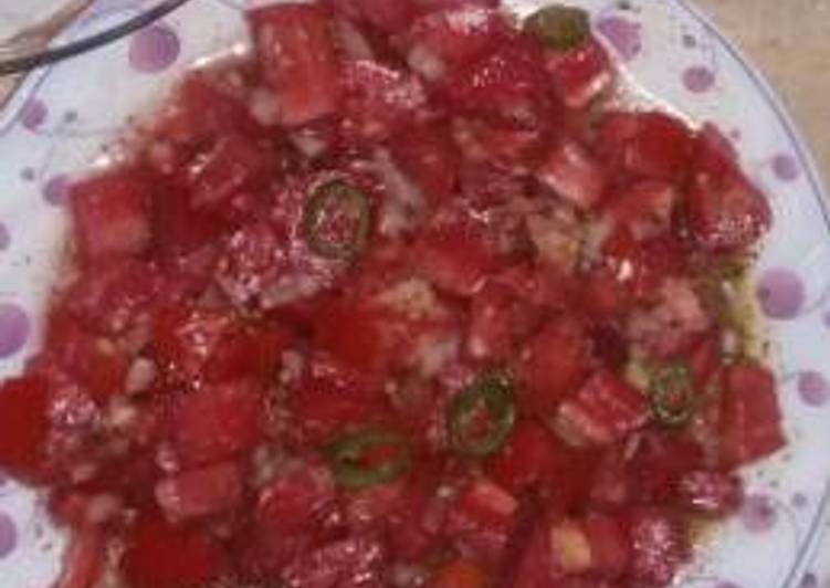 سلطة البندوره