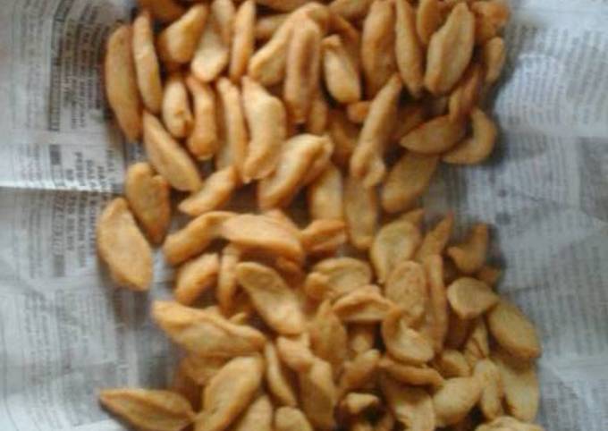 Biji ketapang asin/unigu