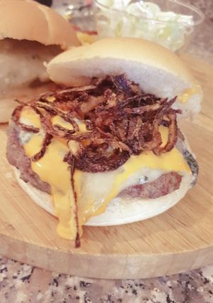 A picture of Cheesy burger.