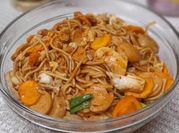 Gambar mie kering bakso