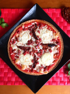 Una foto de Pizza "Ibérica" fit