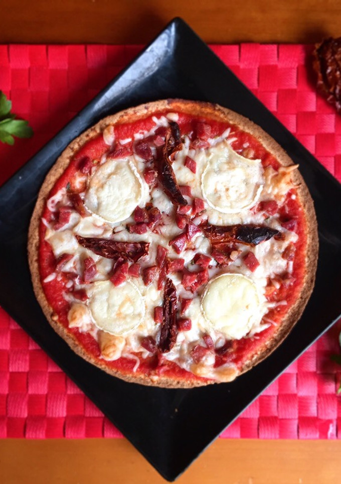 Una foto de Pizza "Ibérica" fit