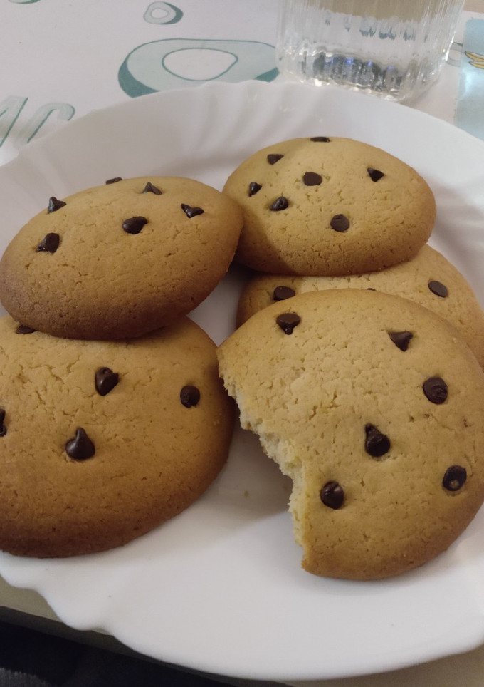Una foto de Cookies galletas con pepitas de chocolate