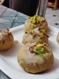 ઘારી(Ghari Recipe In Gujarati) રેસીપી મુખ્ય ફોટો