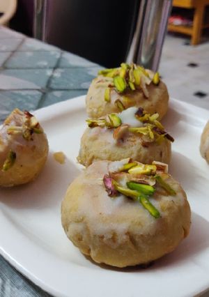 ઘારી(Ghari Recipe In Gujarati) રેસીપી મુખ્ય ફોટો