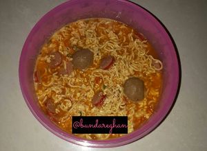 Foto resep Mie Tek Tek / Mie Kuah Pedas (Indomie Goreng Instan)