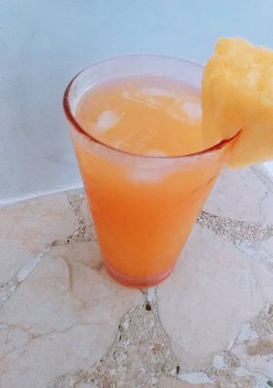 Una foto de Jugo de piña 🍍 colada