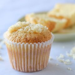 A picture of Soft Sponge Cheese Cupcake.