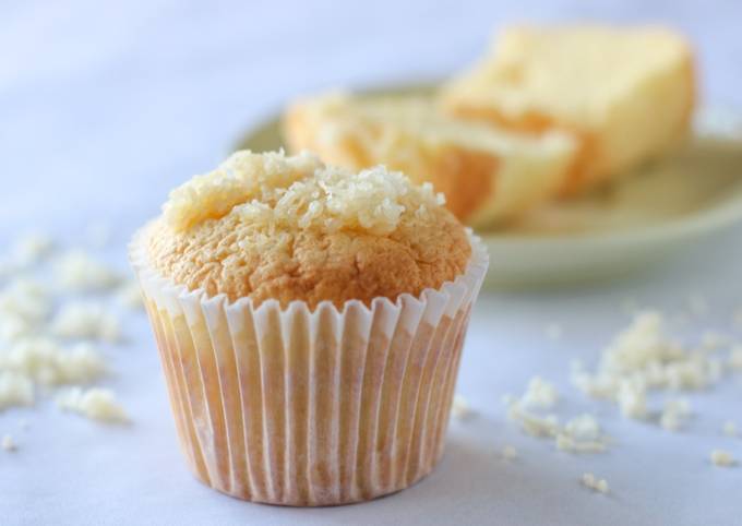 Soft Sponge Cheese Cupcake