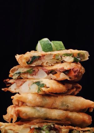 A picture of Martabak Telor.