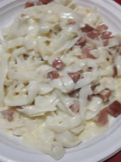 Una foto de Tallarines de surimi