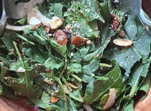 Una foto de Ensalada especial de espinacas